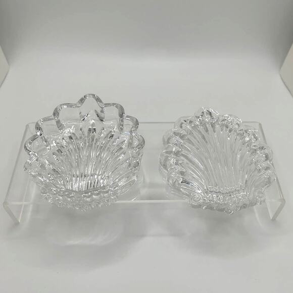 Vintage Sea Shell Shaped Small Glass Trinket Box - Picture 7 of 7